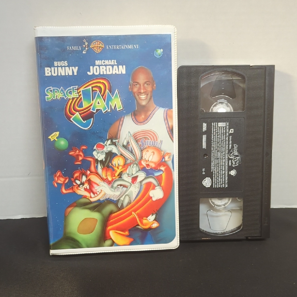 4/$20 Space Jam Clamshell VHS Michael Jordan